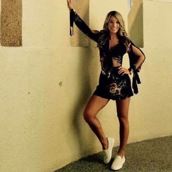 2 piece set - Picture 2 of 3